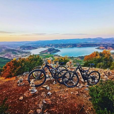 Bungalow Les Ruffes Du Salagou Clermont-lʼHérault Esterno foto