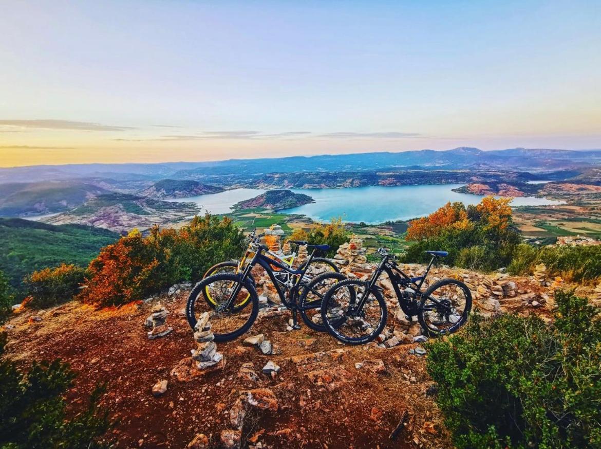 Bungalow Les Ruffes Du Salagou Clermont-lʼHérault Esterno foto